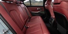 
            BMW представила обновленный седан и универсал 3-Series
        