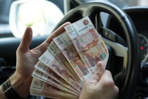 Какие пошлины для автовладельцев вырастут с сентября. Подробности