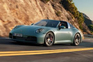 Porsche 911 Carrera 4S: возвращение после обновления