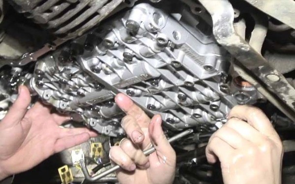 Снятие, промывка и ремонт гидроблока АКПП 5hp19