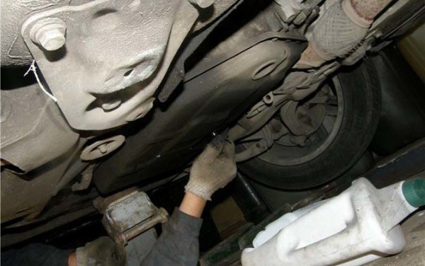Замена масла в АКПП Volkswagen Passat b5 своими руками