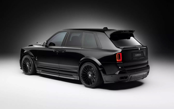 
            Британцы вложили $100 тыс. в Rolls-Royce Cullinan. Вот что из этого вышло
        