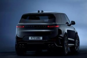 Range Rover SV Black: новая спецверсия дебютирует на Фестивале скорости в Гудвуде