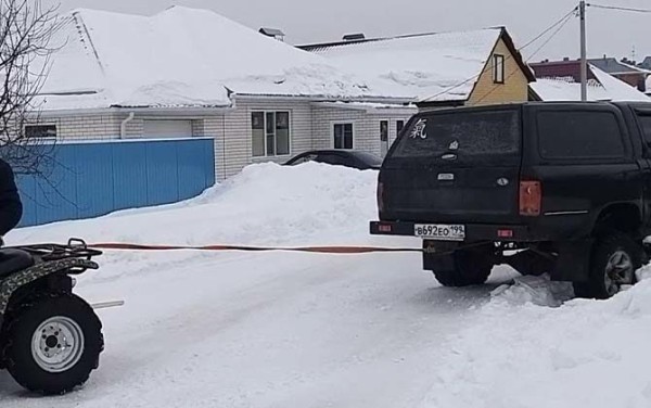 Что делать и как на автомате выехать из сугроба или из грязи если застрял